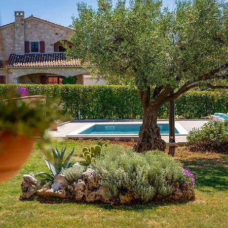 Nyaraló Casa Olea *